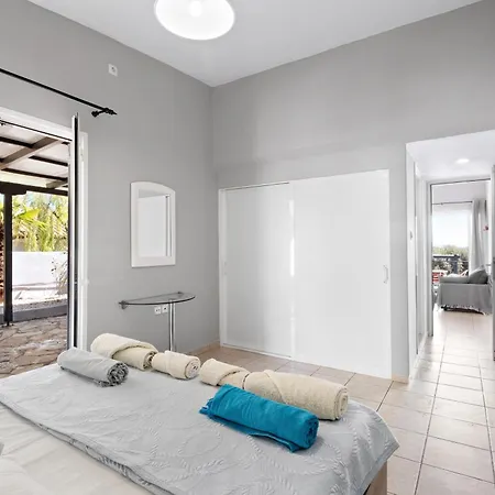 فيلة Jimmy's 2 Katomerion